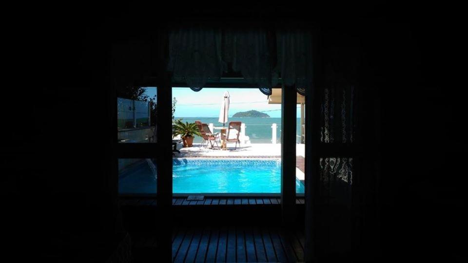 Mansao Ouro Verde Vlc Frente Para O Mar Com Piscina Piçarras Exterior foto